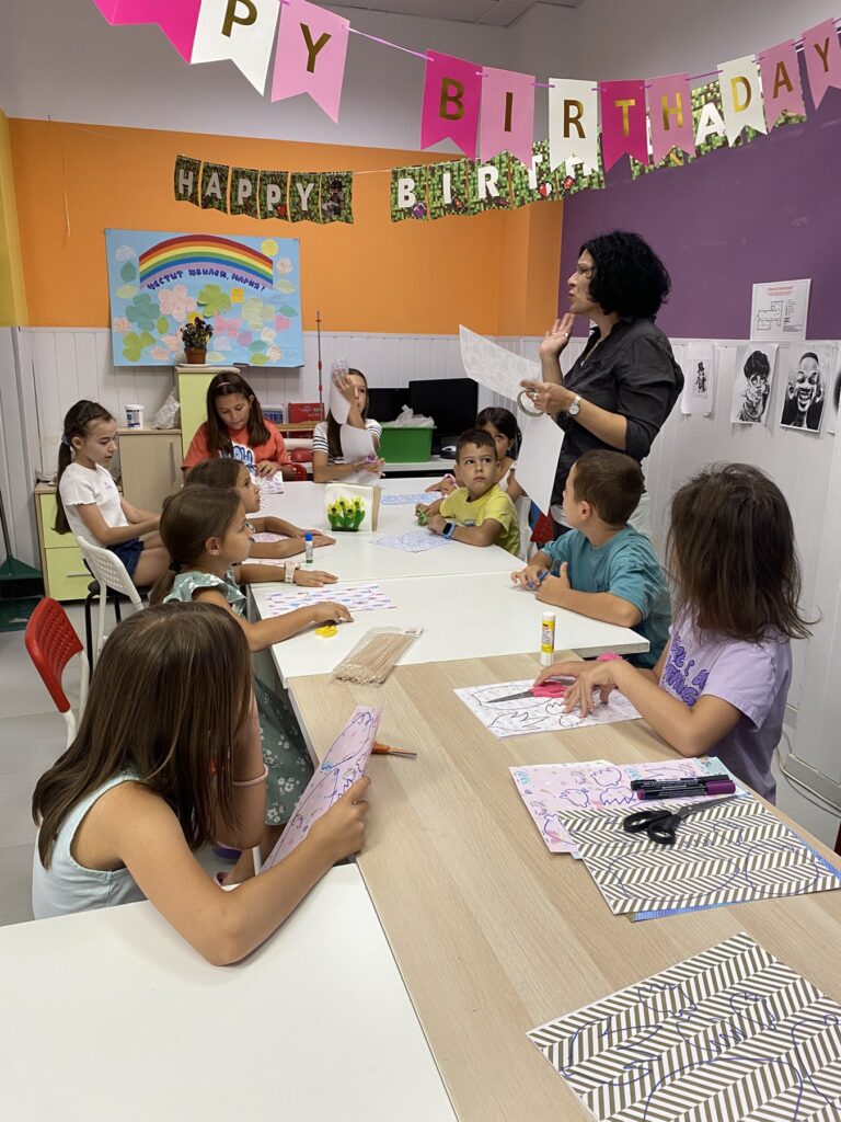 svqt-prikazen-art-class-2